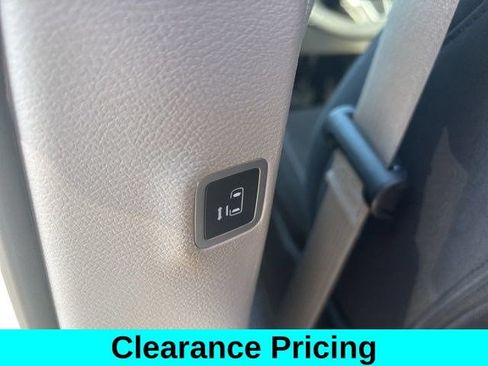 Used 2023 Chrysler Voyager LX FWD image 30