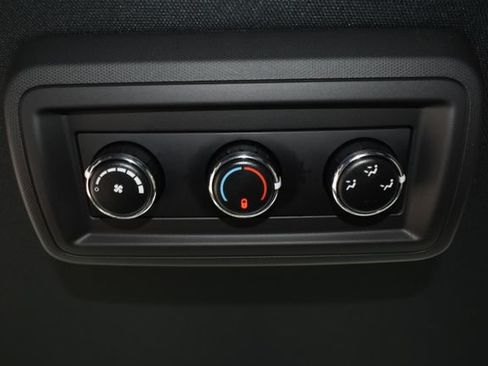Used 2019 Dodge Grand Caravan SXT FWD image 32