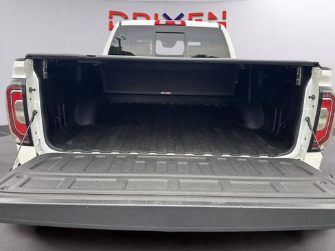 Used 2018 GMC Sierra 1500 Denali AWD/4WD image 30
