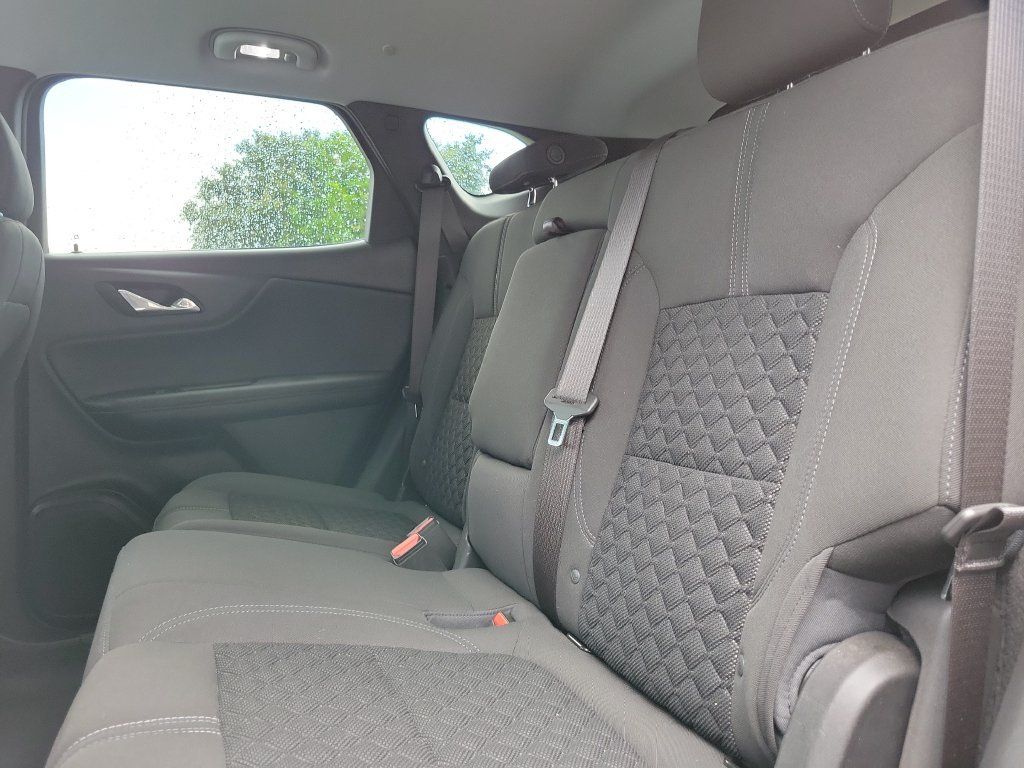 Used 2021 Chevrolet Blazer LT w/ LPO, Black Accent Package FWD image 12