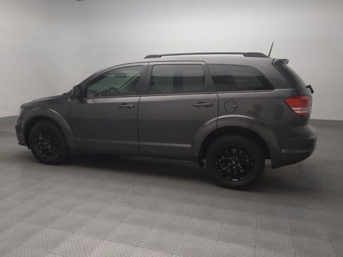 Used 2020 Dodge Journey SE w/ Blacktop Package image 3