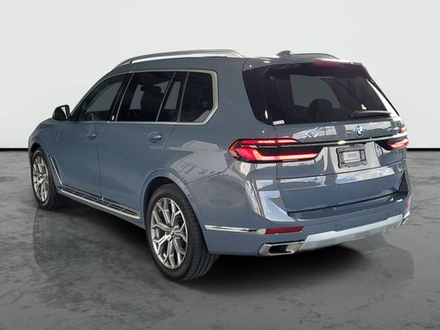 Used 2026 BMW X7 xDrive40i AWD/4WD image 3