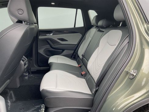 New 2026 Volkswagen Tiguan SE R-Line AWD/4WD image 7