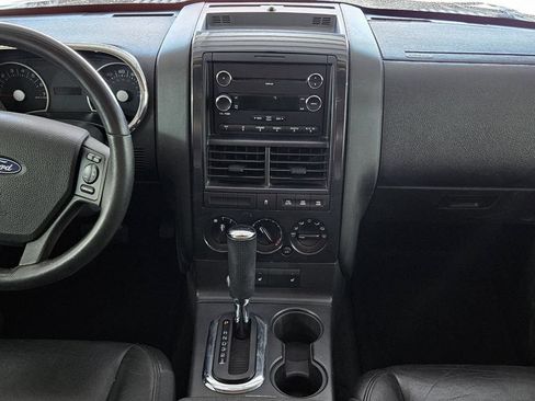 Used 2010 Ford Explorer XLT AWD/4WD image 9