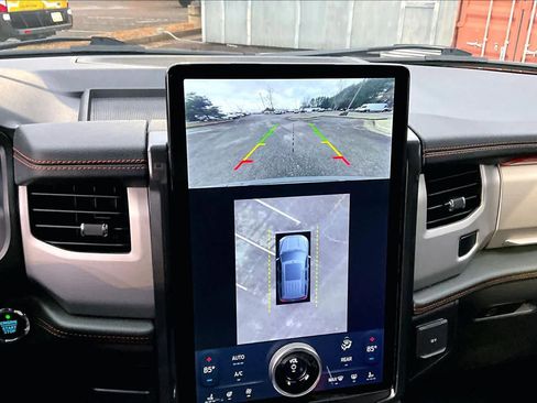 Used 2022 Ford Expedition Timberline image 28