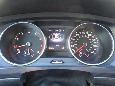 Used 2021 Volkswagen Tiguan SE R-Line image 53