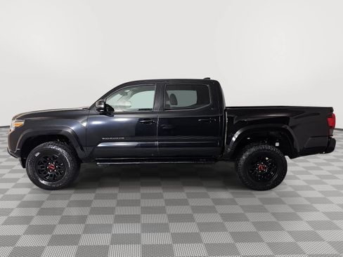 Used 2022 Toyota Tacoma SR5 w/ Technology Package RWD image 5