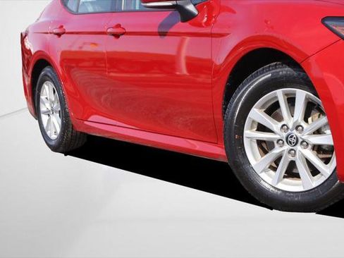 Certified 2025 Toyota Camry LE FWD image 3