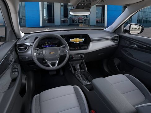 New 2026 Chevrolet TrailBlazer LT w/ LT Cold Weather Package FWD image 15