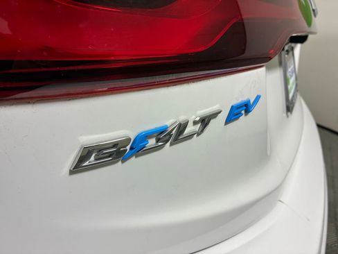 Used 2020 Chevrolet Bolt LT image 23