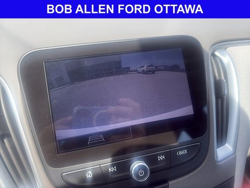 Used 2022 Chevrolet Malibu LS FWD image 10
