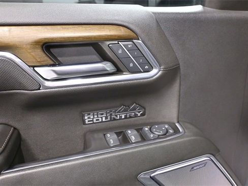 Used 2024 Chevrolet Silverado 1500 High Country w/ High Country Premium Package image 16