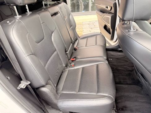 Used 2020 Kia Telluride S w/ S 8 Passenger Seating Package FWD image 20