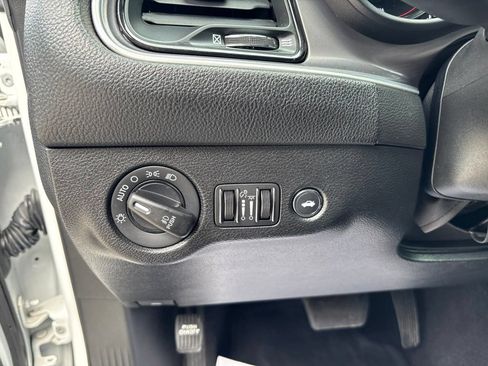 Used 2022 Dodge Challenger GT RWD image 58