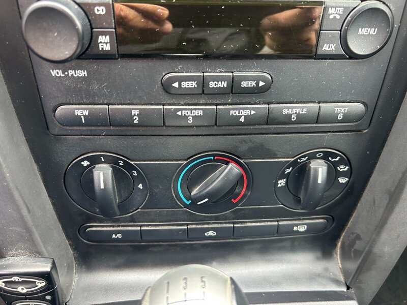 Used 2005 Ford Mustang GT Premium RWD image 14