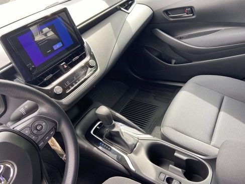 Used 2025 Toyota Corolla LE FWD image 23
