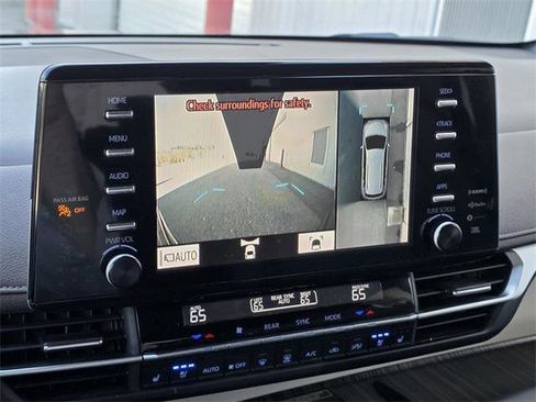 Certified 2023 Toyota Sienna Platinum image 20