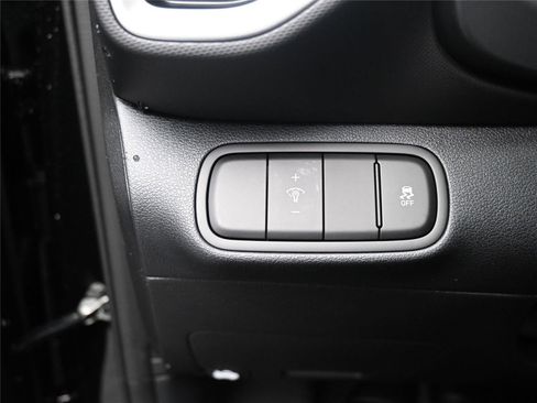 New 2026 Hyundai Venue SE image 18