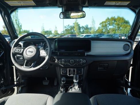 New 2025 Jeep Gladiator Sport image 24