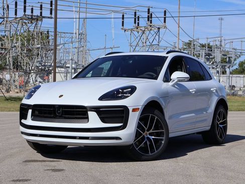 Certified 2026 Porsche Macan AWD/4WD image 1