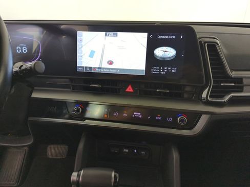 Used 2024 Kia Sportage EX FWD image 13