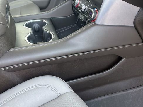 Used 2023 GMC Yukon SLT w/ SLT Luxury Package image 27