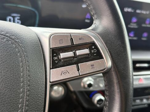 Used 2025 Kia Telluride S AWD/4WD image 18