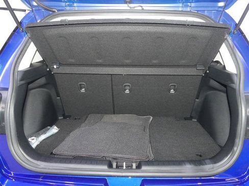 Used 2022 Hyundai Venue SEL FWD image 9
