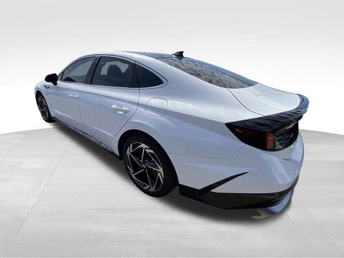 Used 2025 Hyundai Sonata SEL FWD image 6