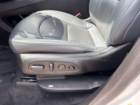 Used 2024 Buick Enclave Premium FWD image 17