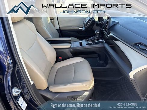 Used 2021 Toyota Sienna XLE w/ XLE Plus Package image 40