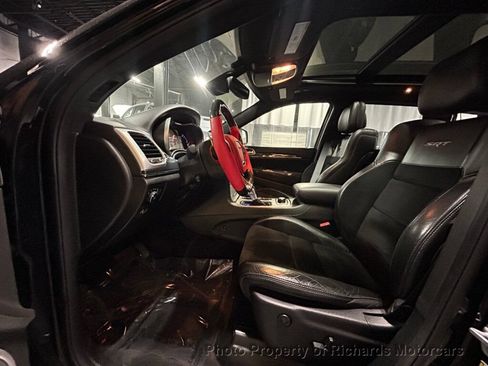 Used 2018 Jeep Grand Cherokee SRT AWD/4WD image 14