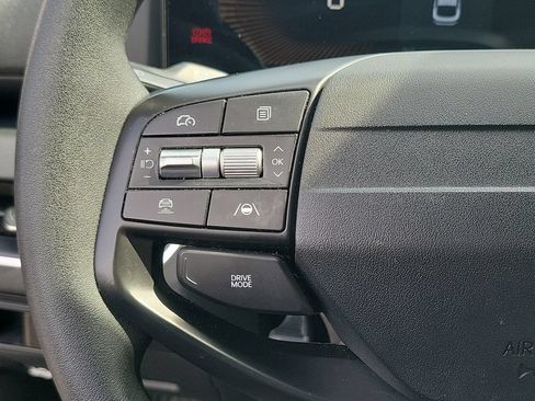 Used 2025 Kia K4 FWD image 24