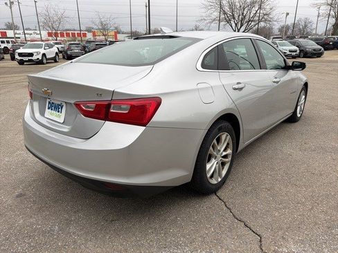 Used 2017 Chevrolet Malibu LT image 5