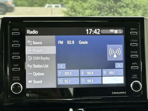 Used 2021 Toyota Corolla LE FWD image 10