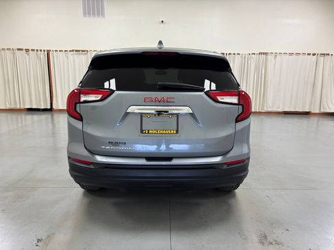 Used 2024 GMC Terrain SLE FWD image 7