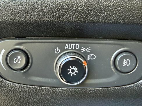 Used 2018 Chevrolet Traverse High Country image 31