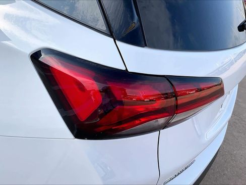 Used 2024 Chevrolet Equinox LT image 28