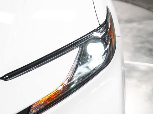 Used 2026 Toyota Camry SE image 8