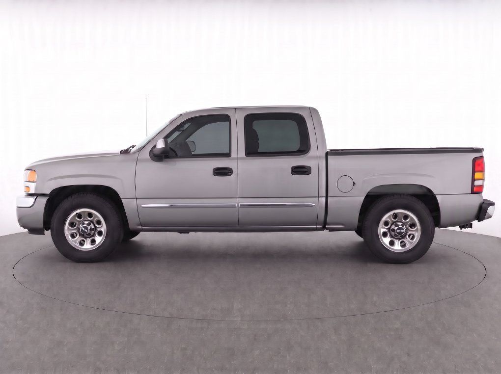 Used 2007 GMC Sierra 1500 SL w/ Chrome Exterior Package RWD image 8