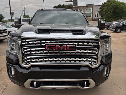 Used 2020 GMC Sierra 3500 Denali w/ Denali Ultimate Package AWD/4WD image 3