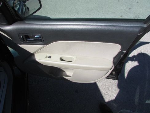 Used 2006 Ford Fusion SEL image 35