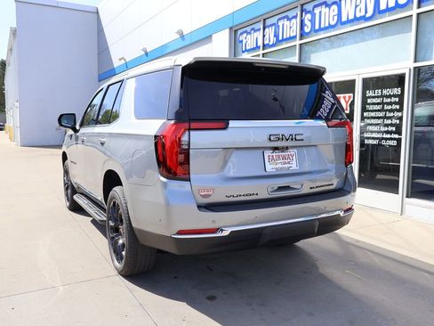 New 2026 GMC Yukon Elevation AWD/4WD image 8