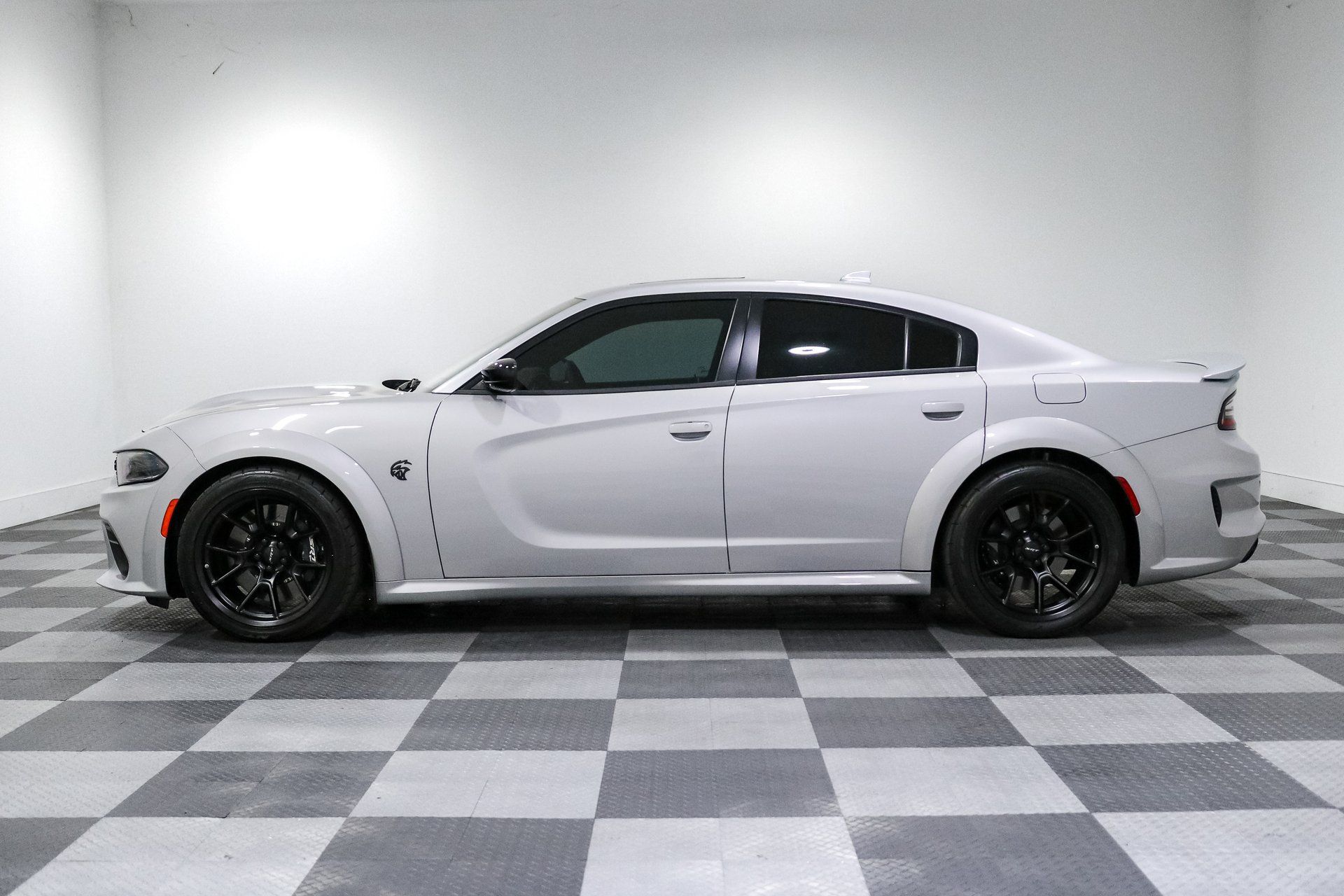 Used 2023 Dodge Charger SRT Hellcat w/ Harman/Kardon Audio Group RWD image 4