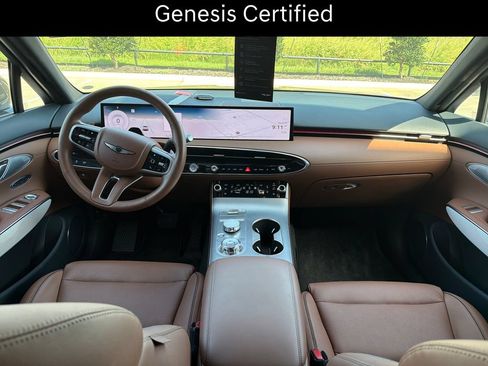 Certified 2026 Genesis GV70 2.5T Advanced AWD/4WD image 12