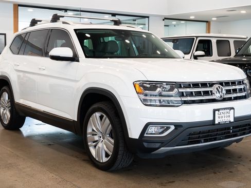 Used 2018 Volkswagen Atlas SEL Premium AWD/4WD image 3