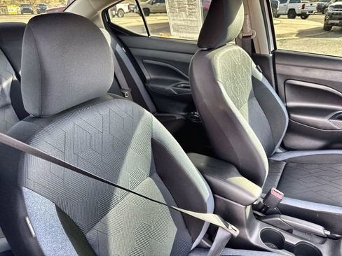 Used 2024 Nissan Versa SV w/ Trunk Package image 27