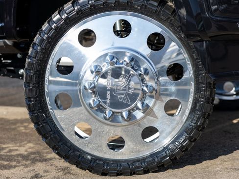 Used 2025 Ford F450 King Ranch w/ Chrome Package image 3