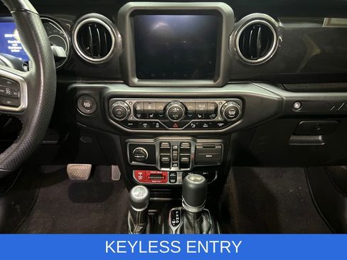 Used 2022 Jeep Wrangler Unlimited Rubicon w/ Dual Top Group image 16