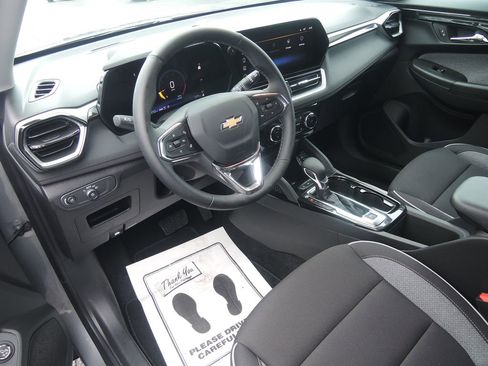 Used 2026 Chevrolet TrailBlazer LT w/ Convenience Package image 5